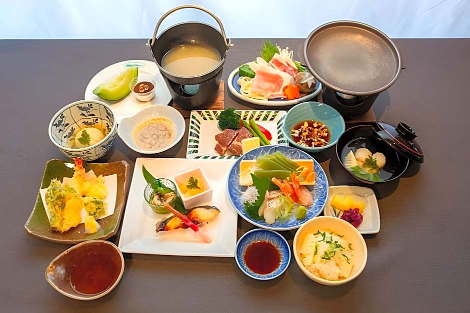 Shoji Lake Hotel