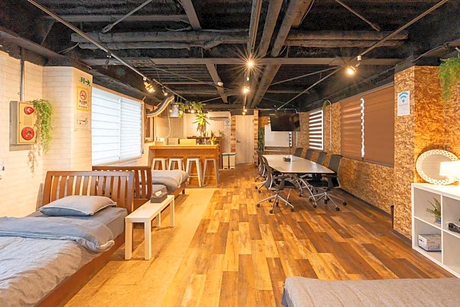 U.HOUSE