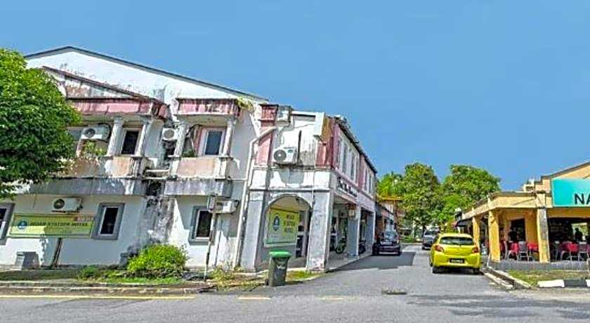 OYO 90324 Muar Station Hotel
