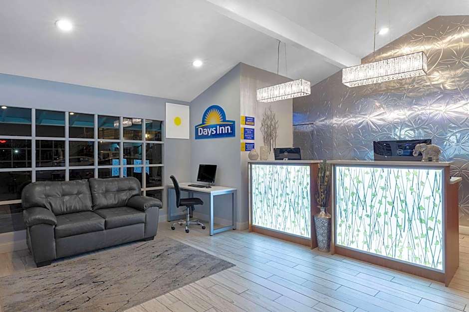 Rosewood Inn & Suites