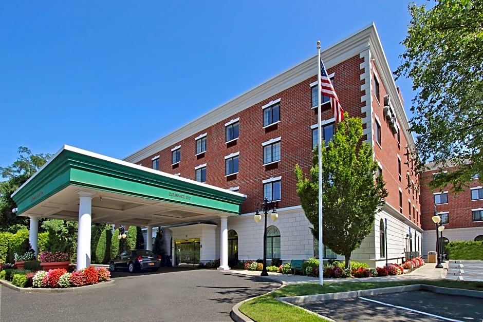 Hampton Inn By Hilton & Suites Rockville Centre, NY