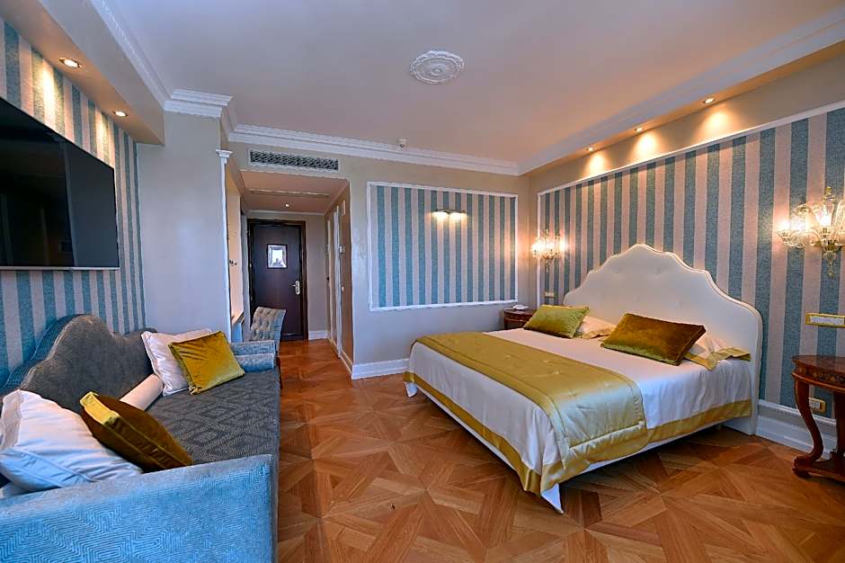 Savoia & Jolanda Hotel