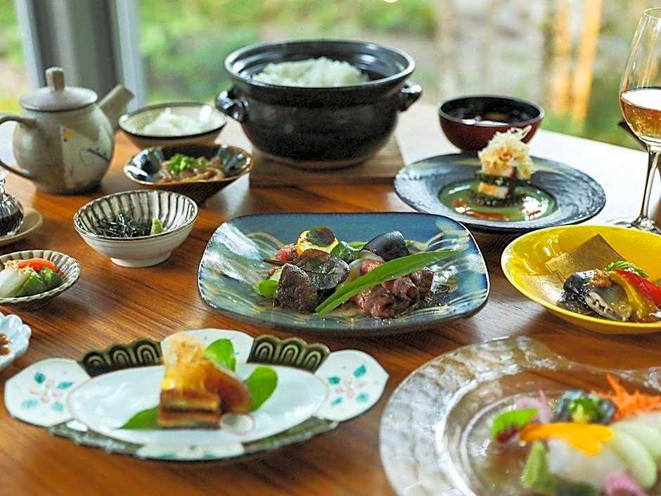 Yufuin Ryokan Sansoh Warabino