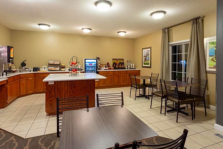 GrandStay Hotel & Suites Ames