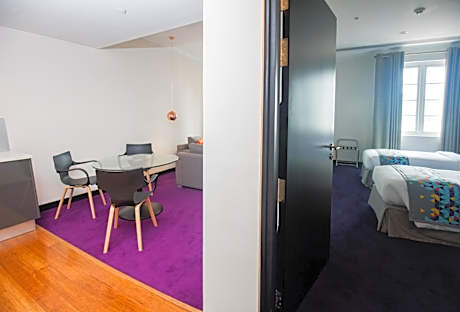 Deluxe Suite with 15% Discount Voucher from One World Duty Free - Portcity Colombo and 20% off on Laundry Services