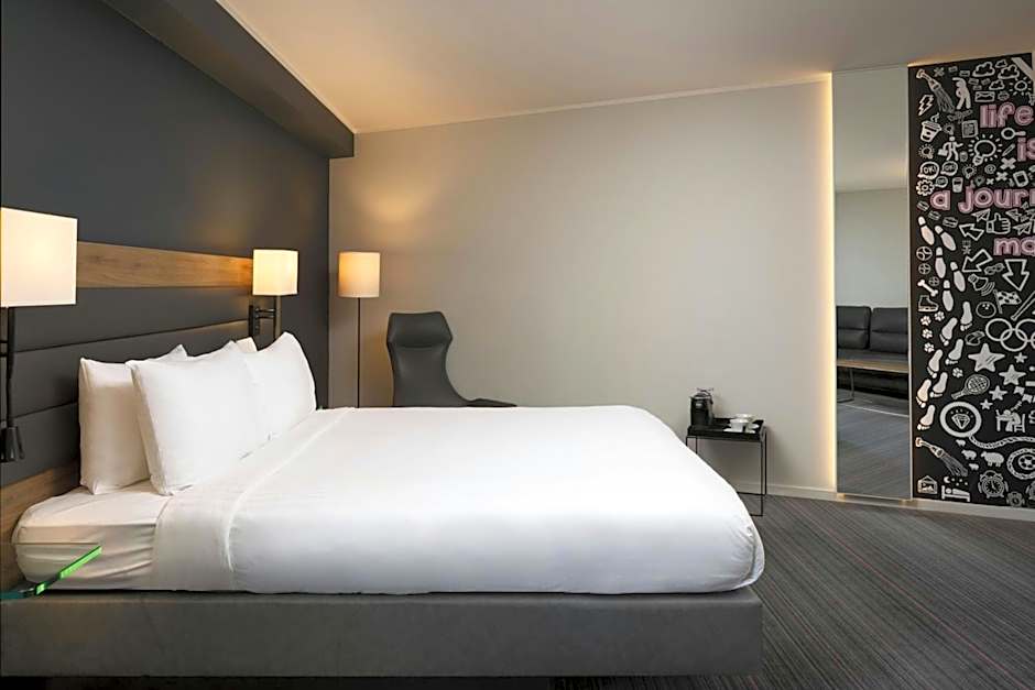 Moxy by Marriott London Stratford