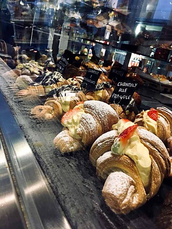 Camera & Caffè Cenni