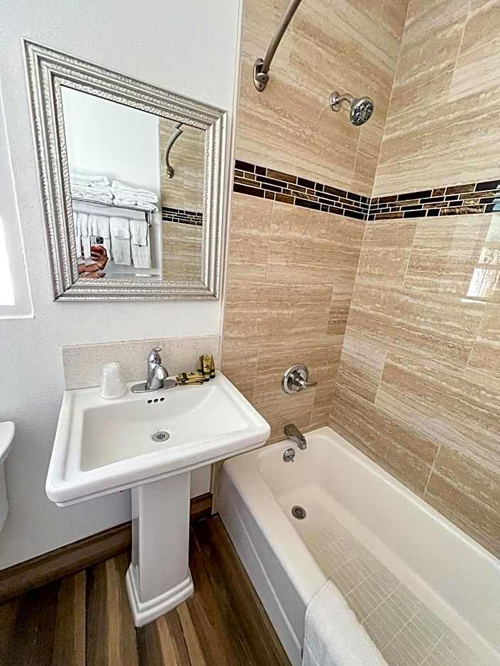 Town and Country Inn