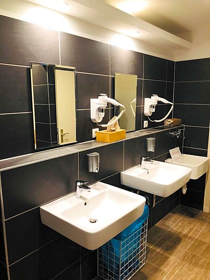 MAC City Hostel