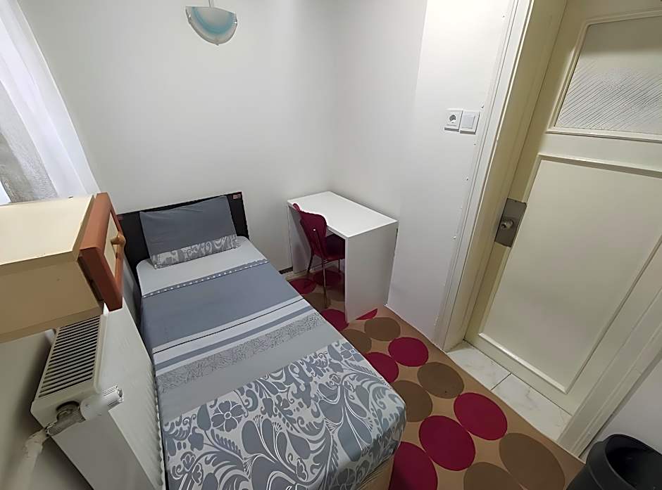 Hostelida