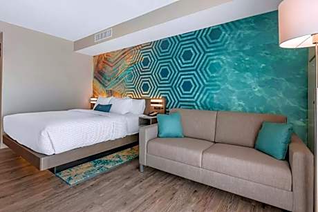 King Room with Sofa Bed - Mobility Accessible/Non-Smoking