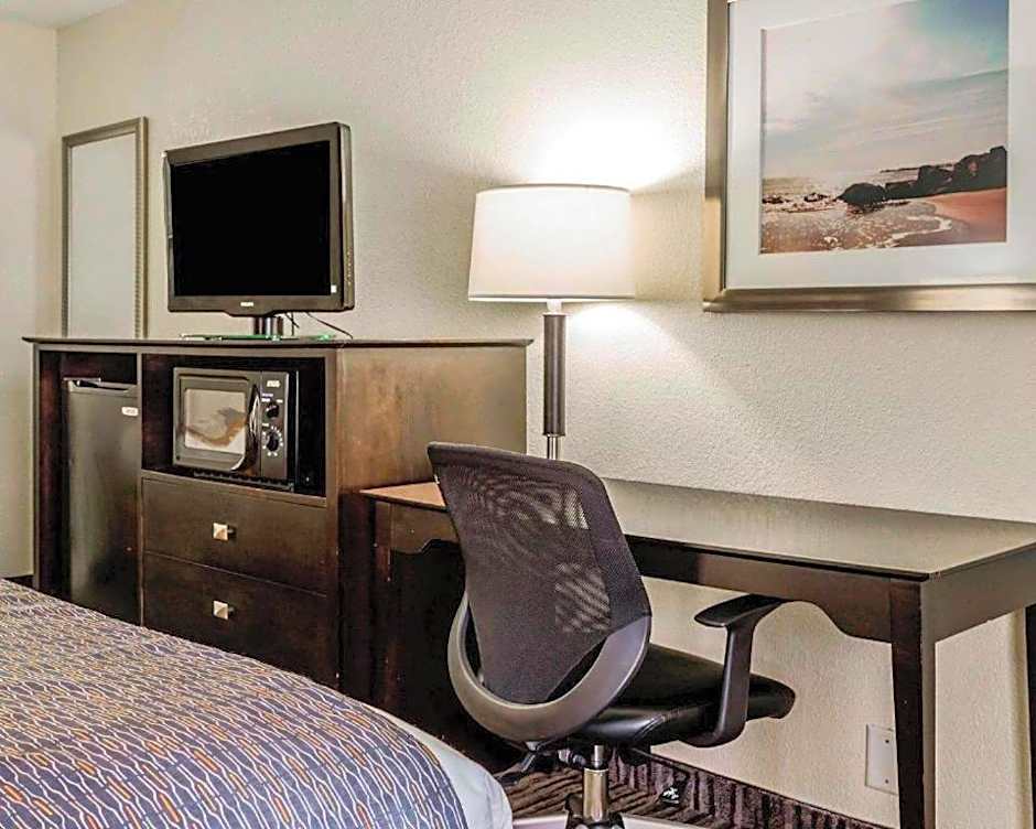 Quality Inn Mt. Pleasant - Charleston