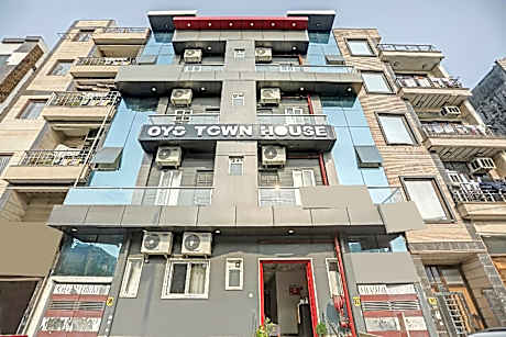 Super Townhouse Mannat Rohini 16