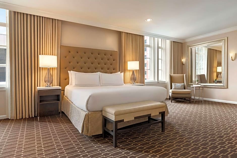 Hilton New Orleans/St. Charles Ave. French Quarter Area