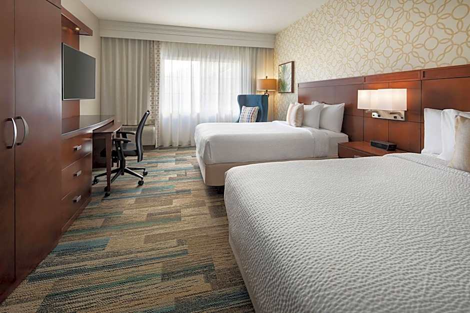 Courtyard by Marriott Santa Barbara Goleta