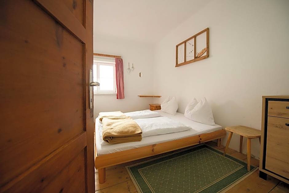 Gjaid-Alm 1739m am Dachstein-Only Accessible by Cable Car