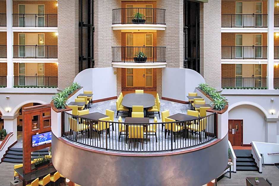 Embassy Suites By Hilton Hotel Dallas - Park Central Area