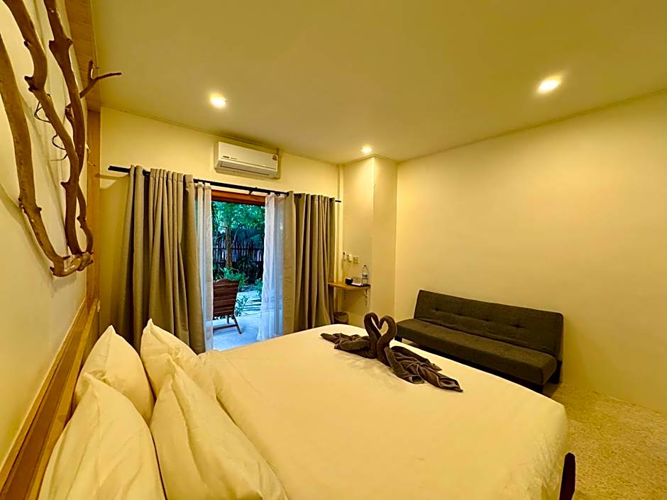 Sunny Cove Beach Resort Koh Phayam