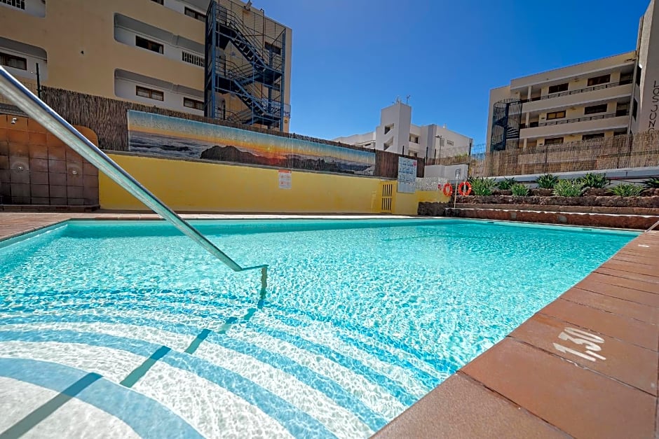 Apartamentos Strelitzias