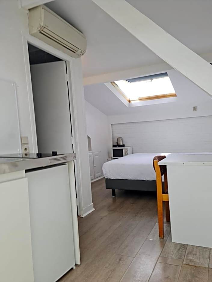 Panam Hotel GAMBETTA- Place Gambetta-Mairie du 20 emme