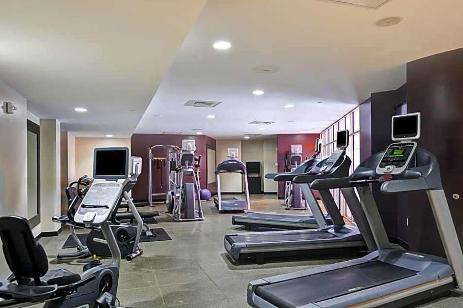 DoubleTree by Hilton Baton Rouge