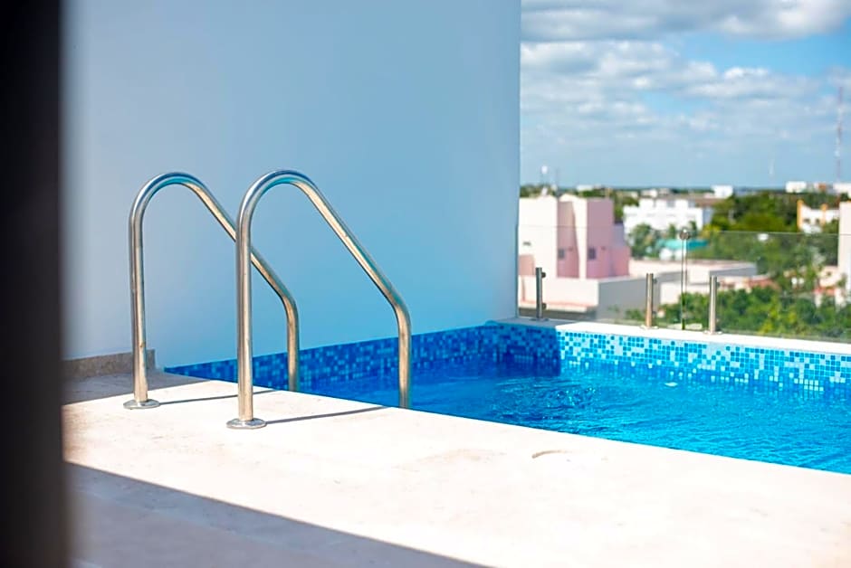 Serenity in the Sky - Studio with Rooftop and Plunge pool