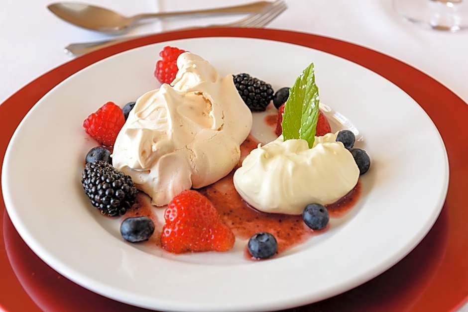 Sunbank House Metro Hotel