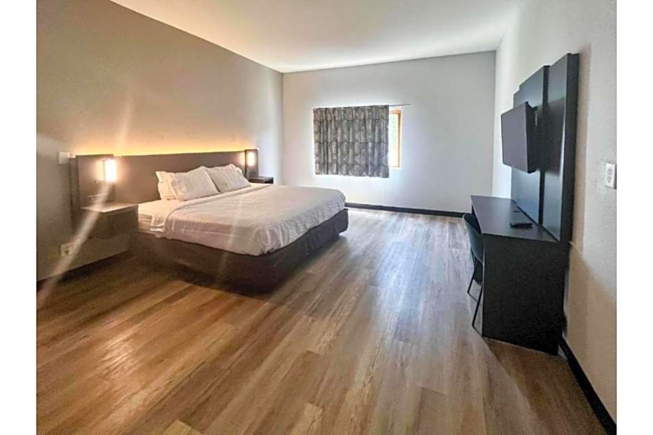 Studio 6 Elkhart, IN