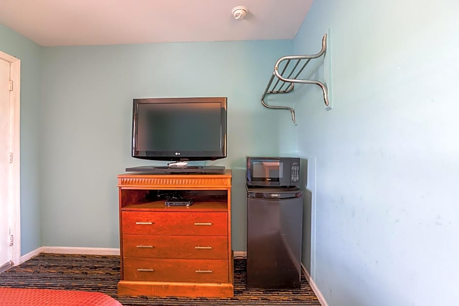 Relax Inn By OYO Natural Bridge I-81