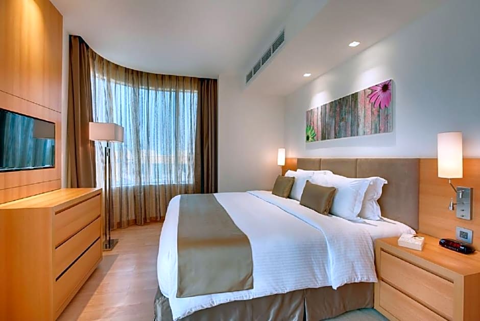 Photo 1 of 5 of Executive 1 Bedroom Suite