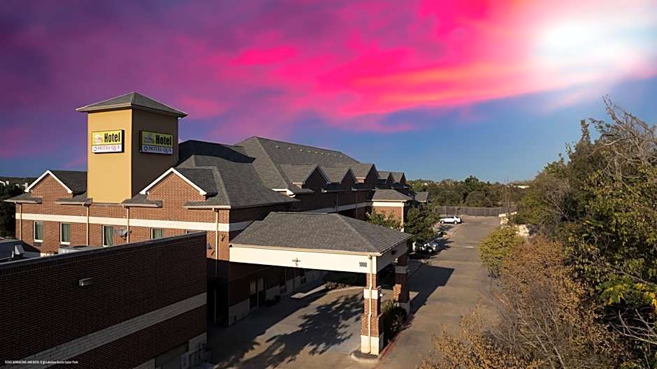 Texas Bungalows Hotel & Hotel Que at Lakeline Austin Cedar Park