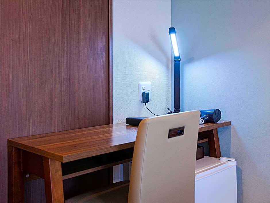 Kariyushi COndominium Resort Naha Living Inn Asahibashiekimae Annex and Premier