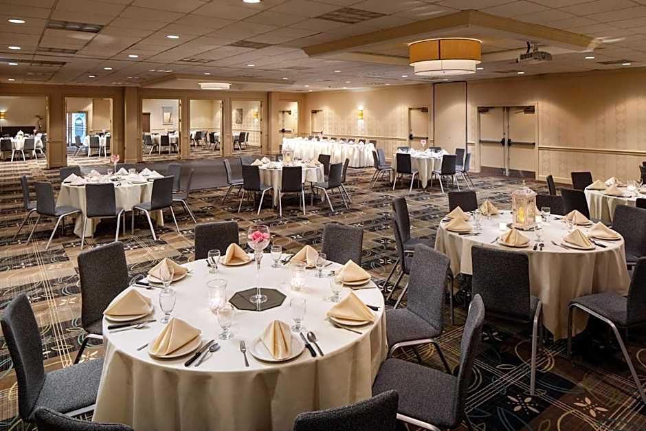Holiday Inn Weirton-Steubenville Area By IHG