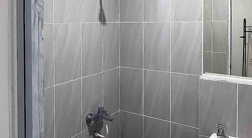 RedDoorz near Alun Alun Kota Serang