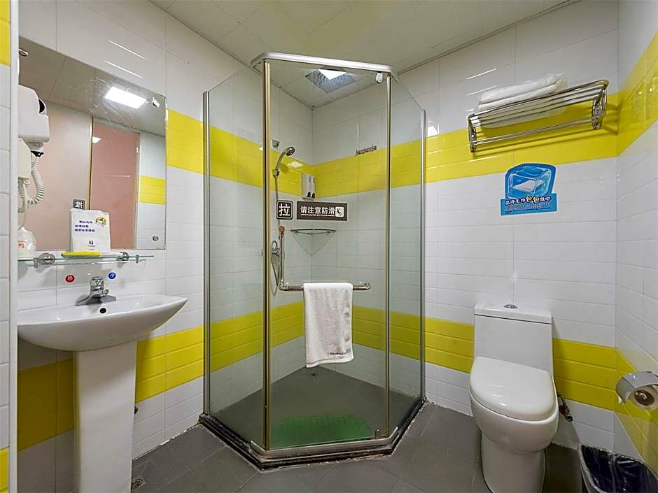 7 Days Inn Foshan Temple Baihua Squrare Branch