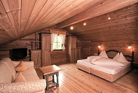 Chalet (4-8 adults)