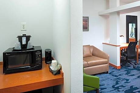 Studio with King Bed and Sofa Bed - Hearing Accessible