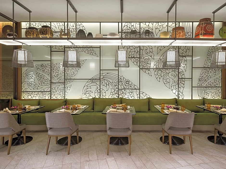 Dusit Thani Manila Hotel