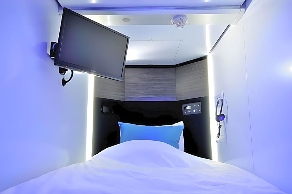 Capsule Plus Yokohama Sauna & Capsule