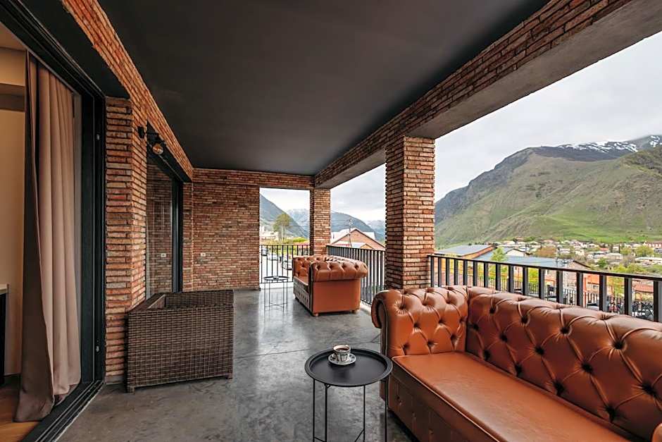 Hotel Memoir Kazbegi by DNT Group