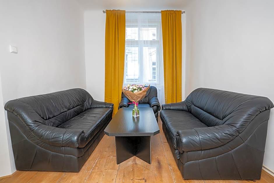 White Wolf House Hostel & Apartments