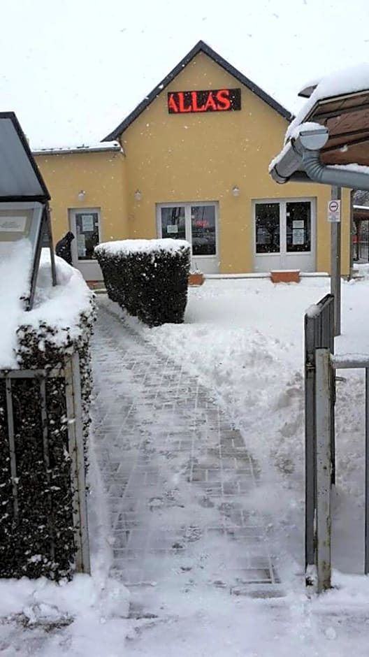 Grill Terasz Étterem és Szálláshely