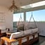 Frida's Artsy Condo with own mural, outdoor tub & rooftop pool
