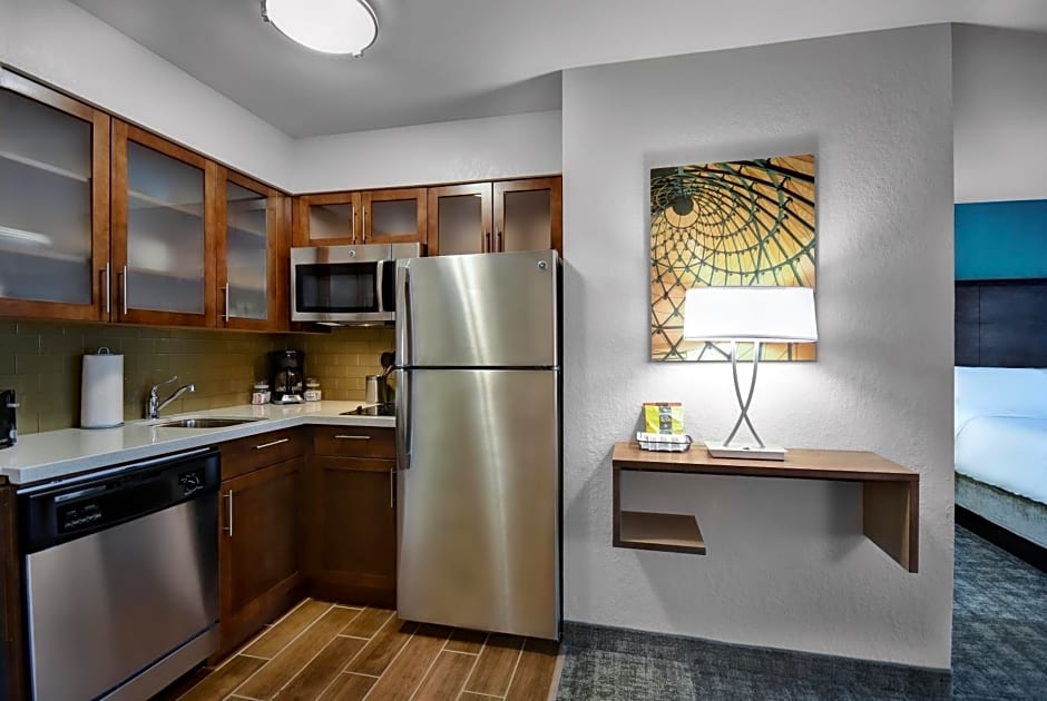 Staybridge Suites - Holland, an IHG Hotel