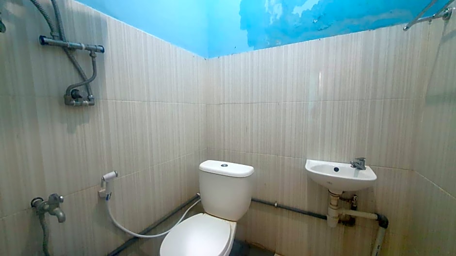 RedDoorz Syariah @ Demasto Homestay Jember