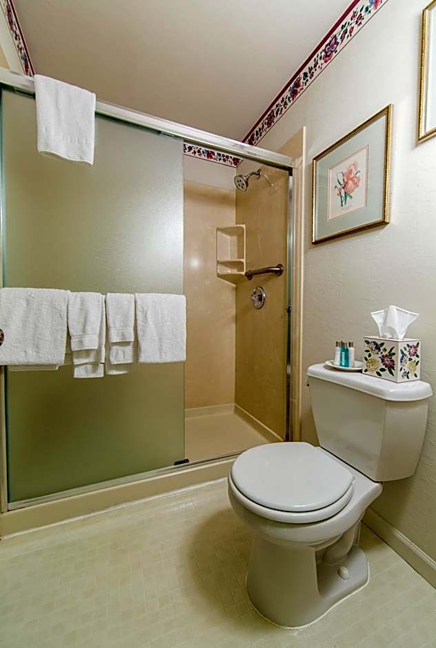 Historic Cary House Hotel