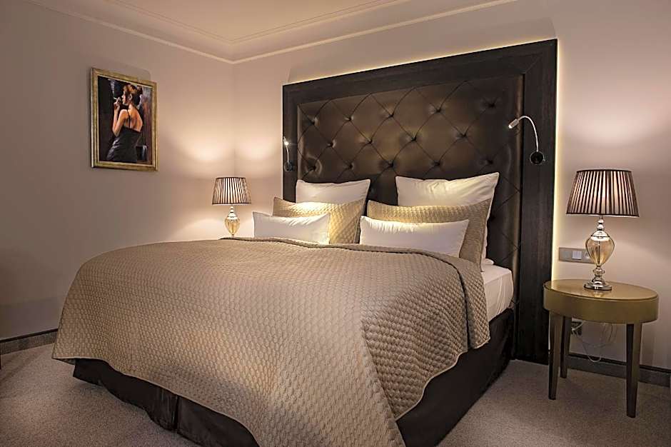 Villa Plaza Boutique Hotel & Spa