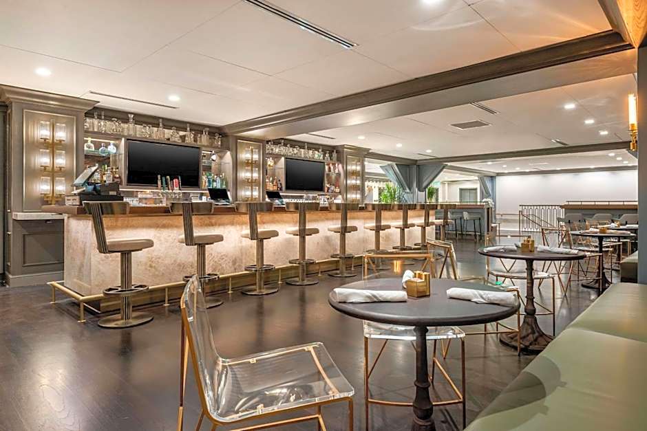 Cambria Hotel Houston Downtown Convention Center