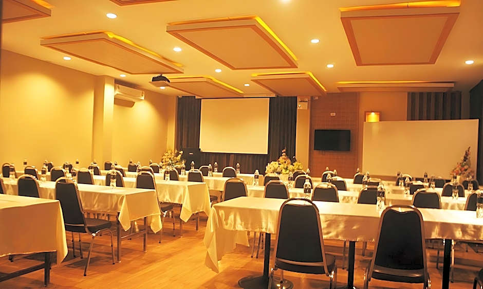 Metro Hotel & Spa
