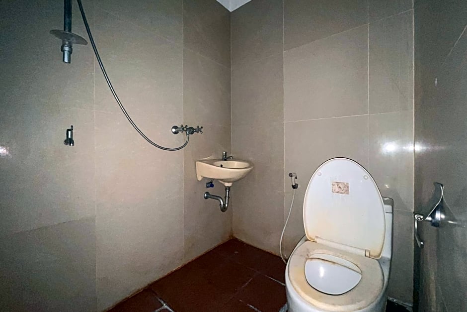 RedDoorz near Underpass Simpang Patal Palembang